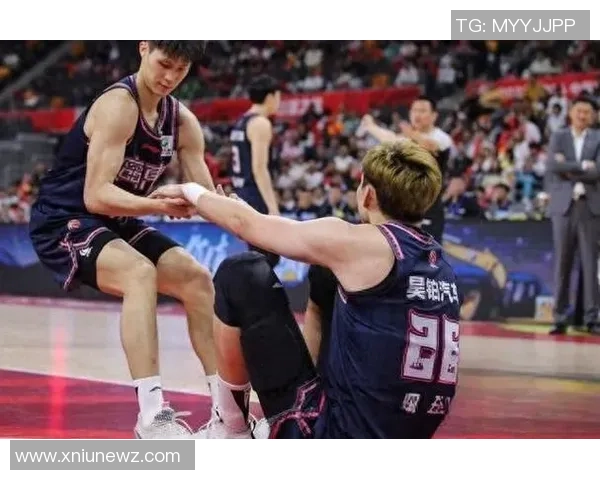 CBA新疆队与广夏队激战正酣谁能在这场对决中笑到最后